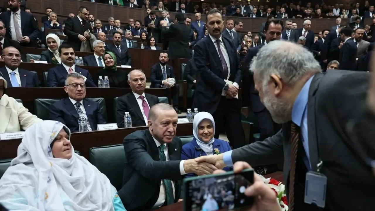 Ruşen Çakır, Erdoğan'la tokalaşmasını böyle savundu!