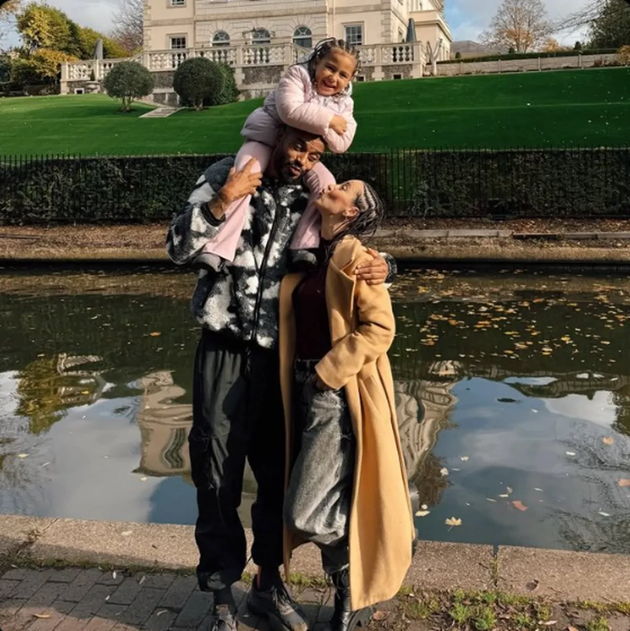 Survivor yarışmacısı Efecan Dianzenza eski eşiyle barıştı! Yasak aşk iddialarıyla gündeme gelmişti