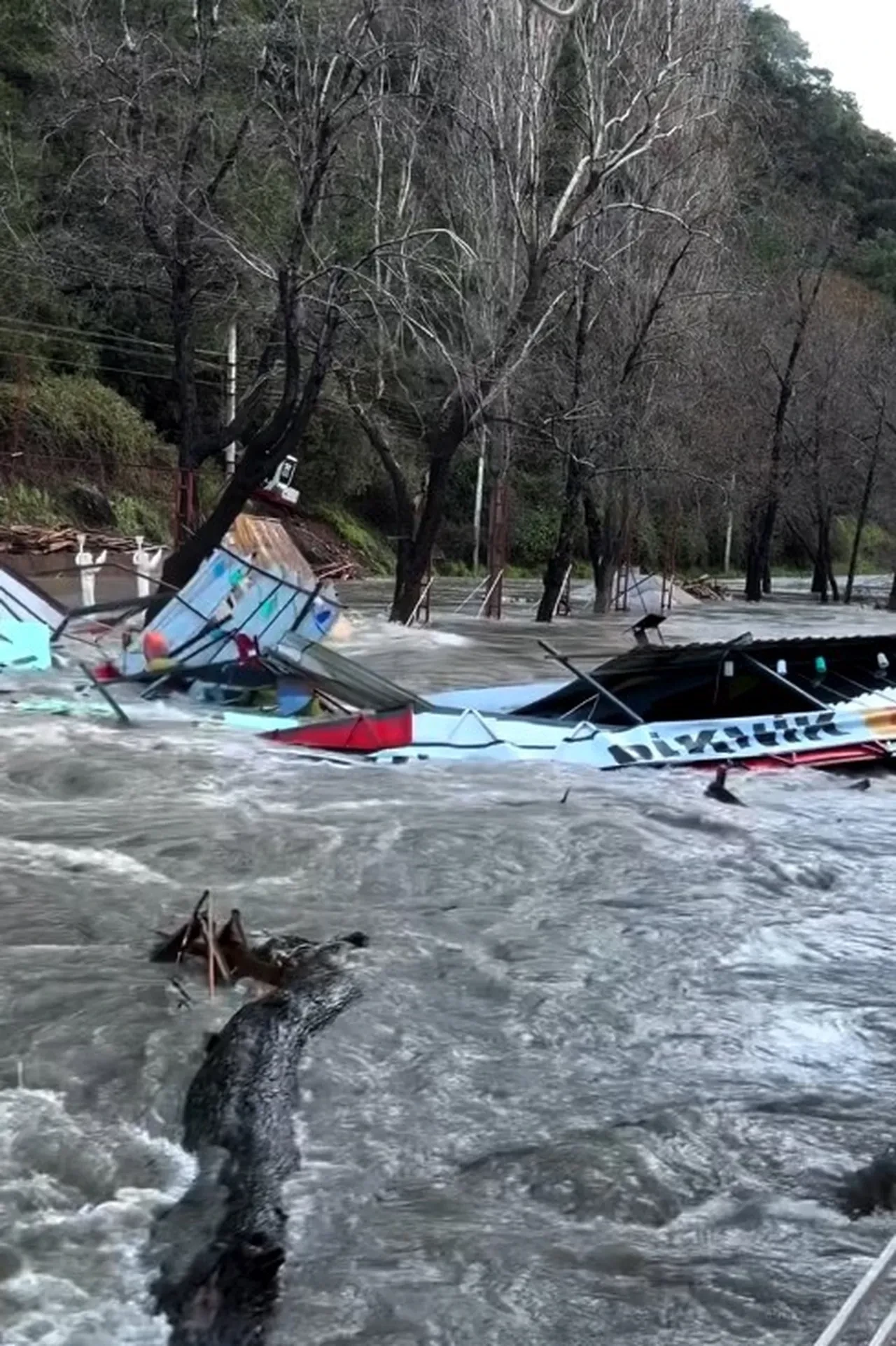 Antalya’da sel felaketi! Anonslar yapıldı, evler boşaltıldı: Her yer sular altında kaldı