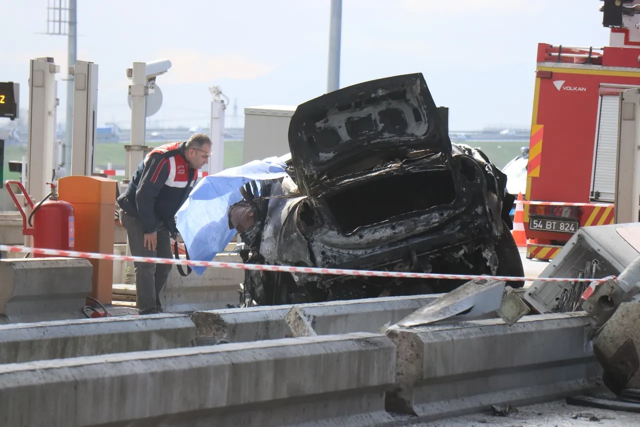 Alevler içinde hayatını kaybetti! Talihsiz sürücü kazadan kurtulamadı