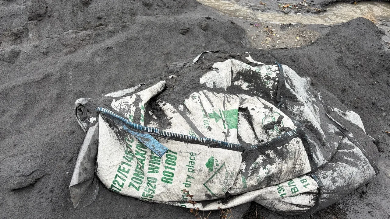 Ankara’da kimyasal reaksiyon paniği! Yağmurun ardından duman ve koku başladı