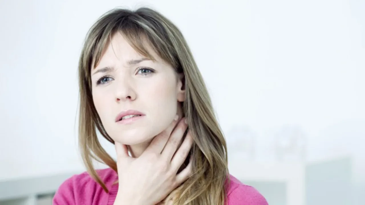 Boğazınızda o ilk gıcıklığı hissettiğiniz an bunu yapın! Soğuk algınlığını bıçak gibi kesiyor, hemencecik iyileştiriyor