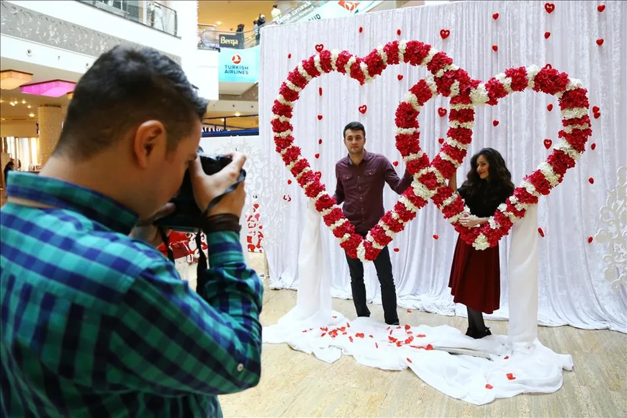 Eşe 14 Şubat Sevgililer Günü Mesajları 2026! Evli, nişanlı, kız ve erkek arkadaş 14 Şubat mesajları ve sözleri