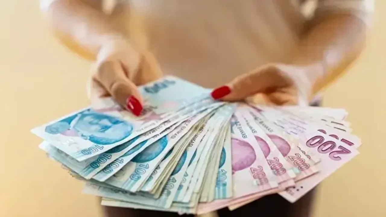 Ev kadınlarına emeklilik imkanı: Çocuk yardımı ve annelik desteği de verilecek