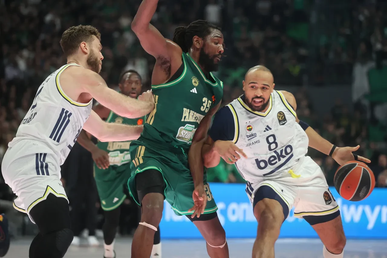 Fenerbahçe Beko deplasmanda Panathinaikos'u devirdi! Sarı-lacivertlilerden 20. galibiyet