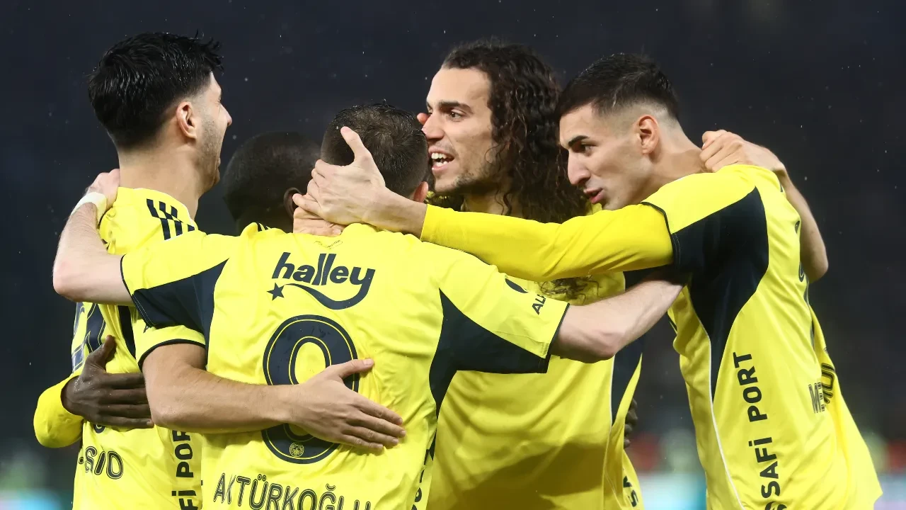 Fenerbahçe'den Trabzonspor'a Sevgililer Günü mesajı: 