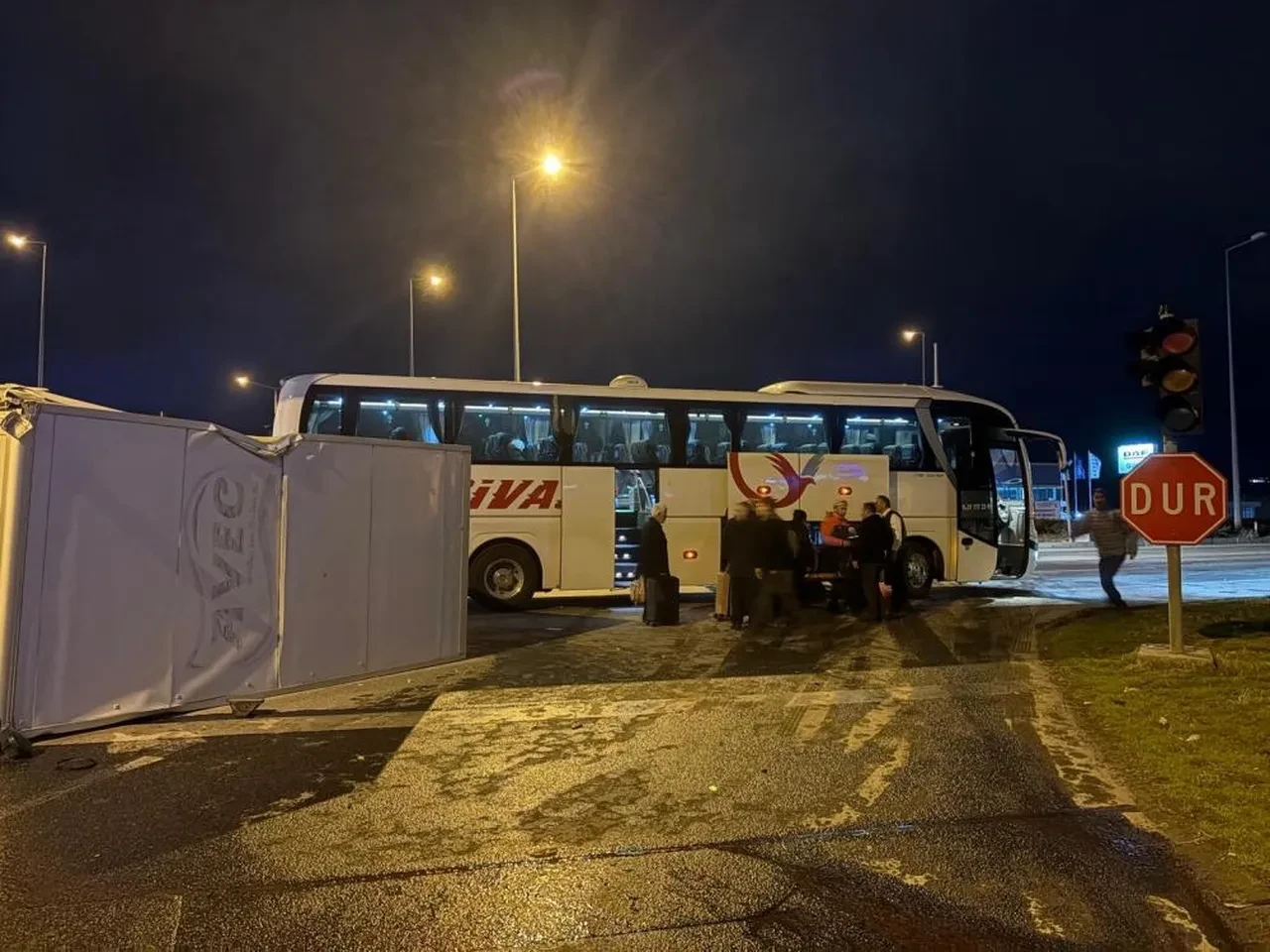 Kayseri'de yolcu otobüsüyle kamyonet çarpıştı: 5 yaralı