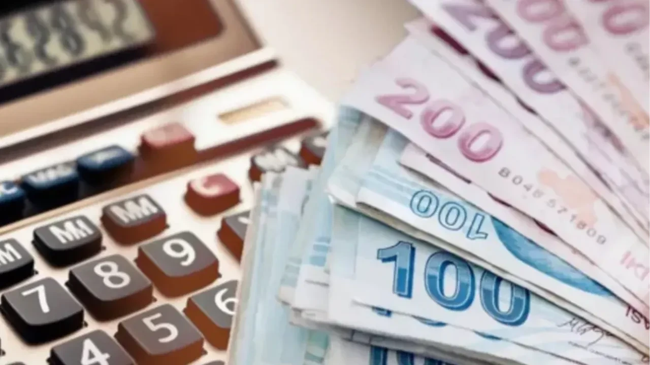 Milyonlarca emeklinin bayram ikramiyesinde beklentisi büyüyor: Tahminini açıkladı