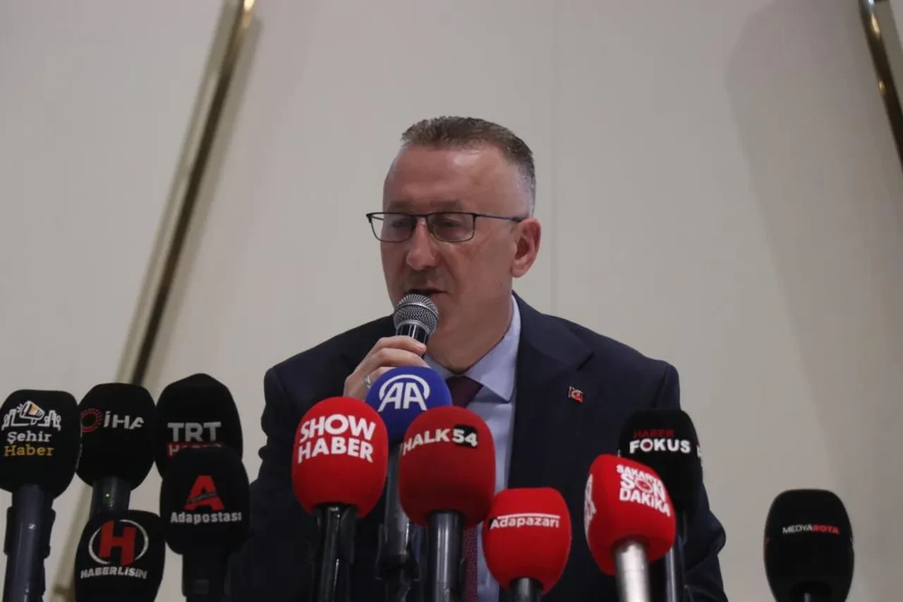 Yasak aşk iddiası ortaya atılmıştı! Adapazarı Belediye Başkanı Mutlu Işıksu: Hukuki hakkımı aradığım için suçlu gösteriliyorum