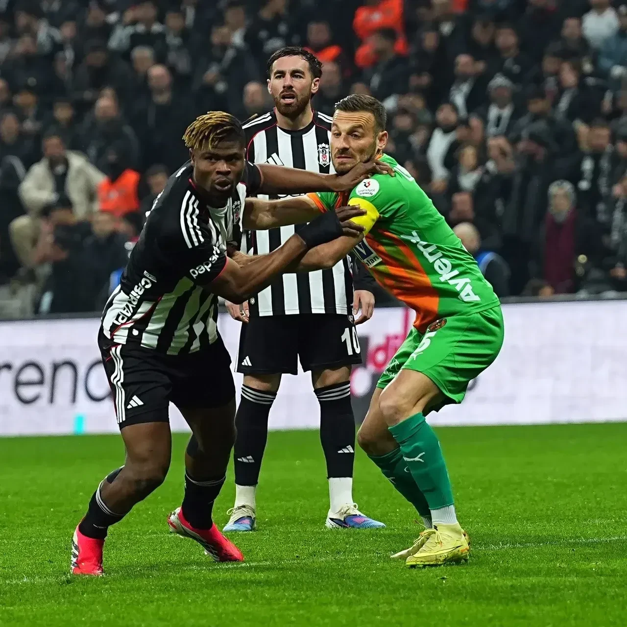 Beşiktaş Başakşehir deplasmanında | SÜPER LİG CANLI MAÇ ANLATIMI