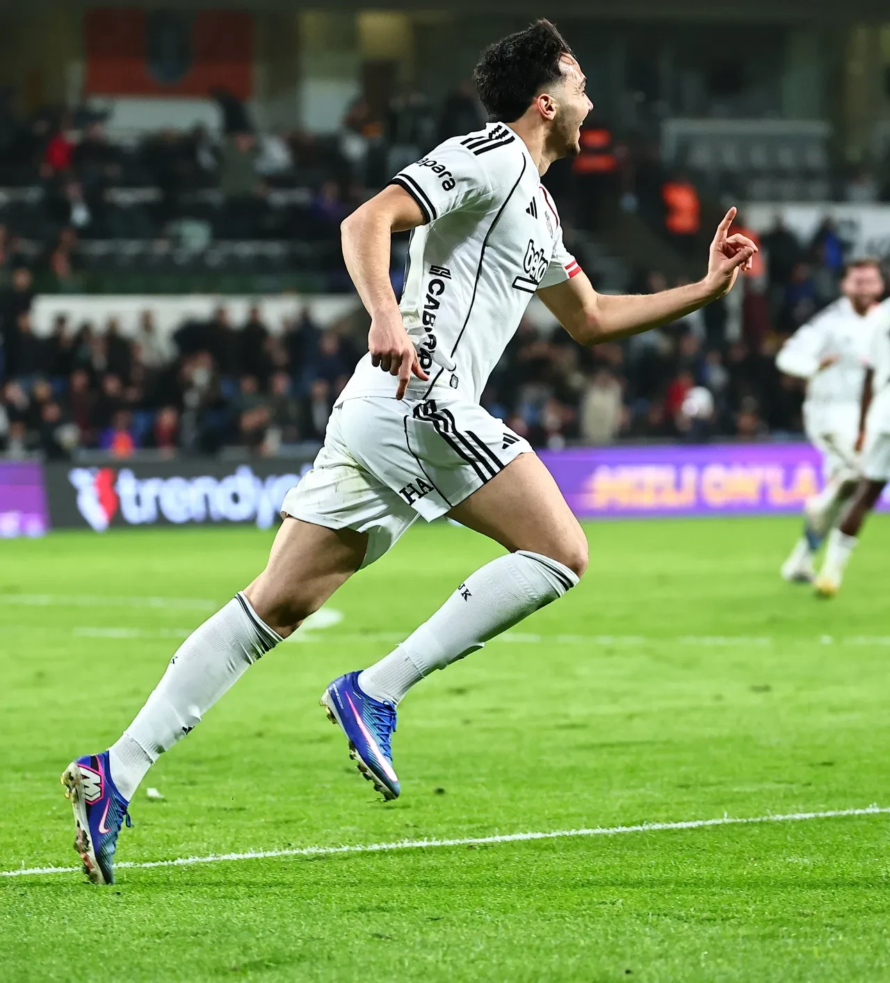 Beşiktaş'ta Orkun Kökçü ve Hyeon Gyu Oh iş birliği gündeme taşındı!