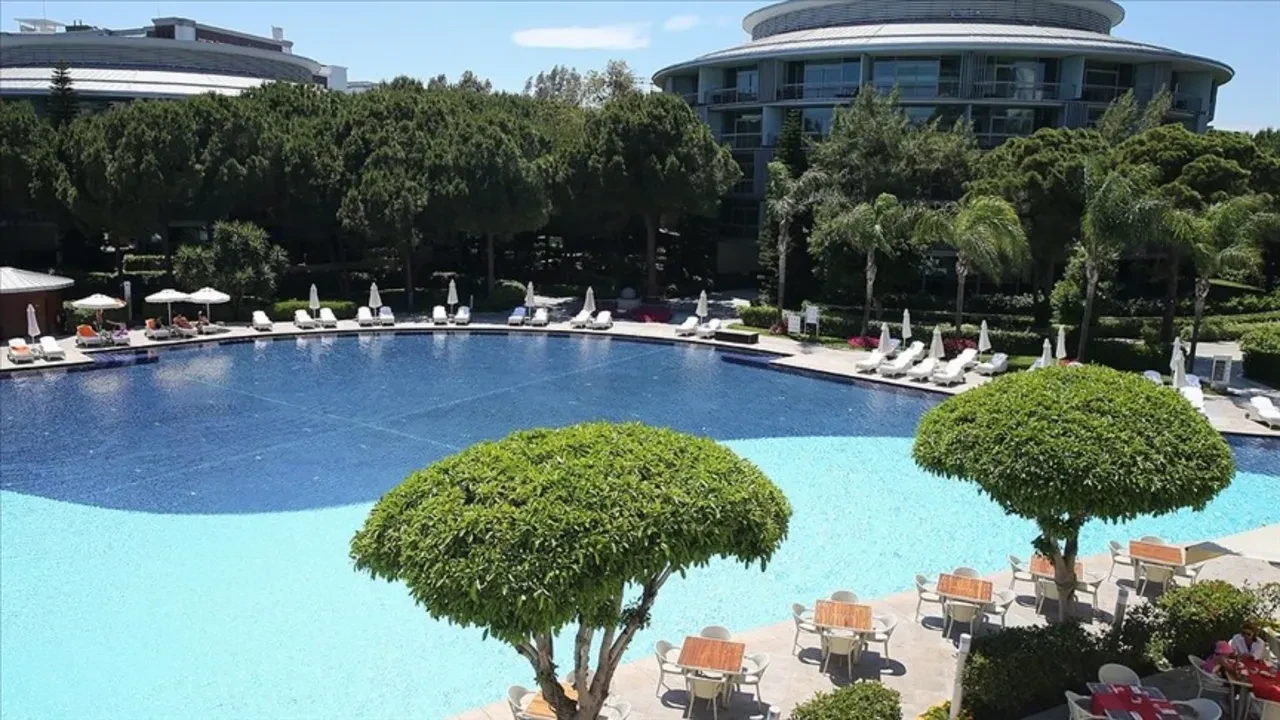  Lüks Otel Yöneticisi