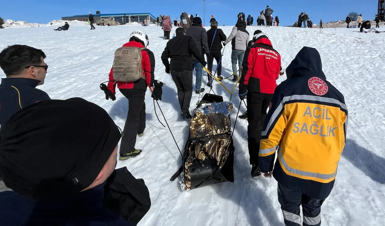 Uludağ'da kızak kazası: Tatilci mahsur kaldı!