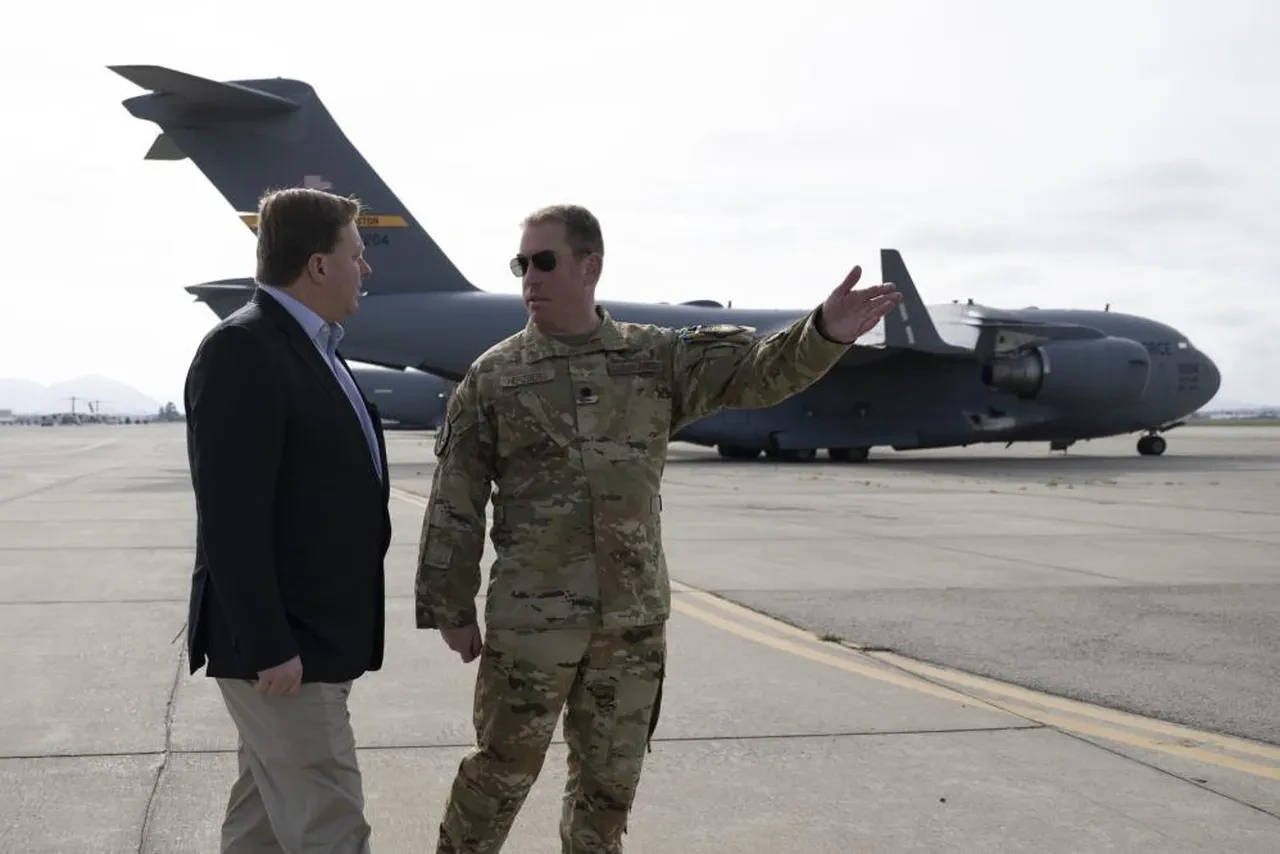 ABD'den hem gözdağı hem şov: Nükleer reaktör kargo uçağıyla taşındı