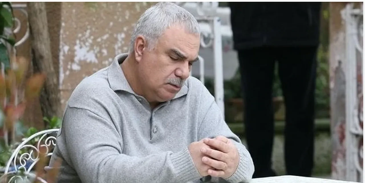 Akasya Durağı yeniden mi başlayacak? Nuri Baba karakterini oynaması için görüşülen oyuncular belli oldu