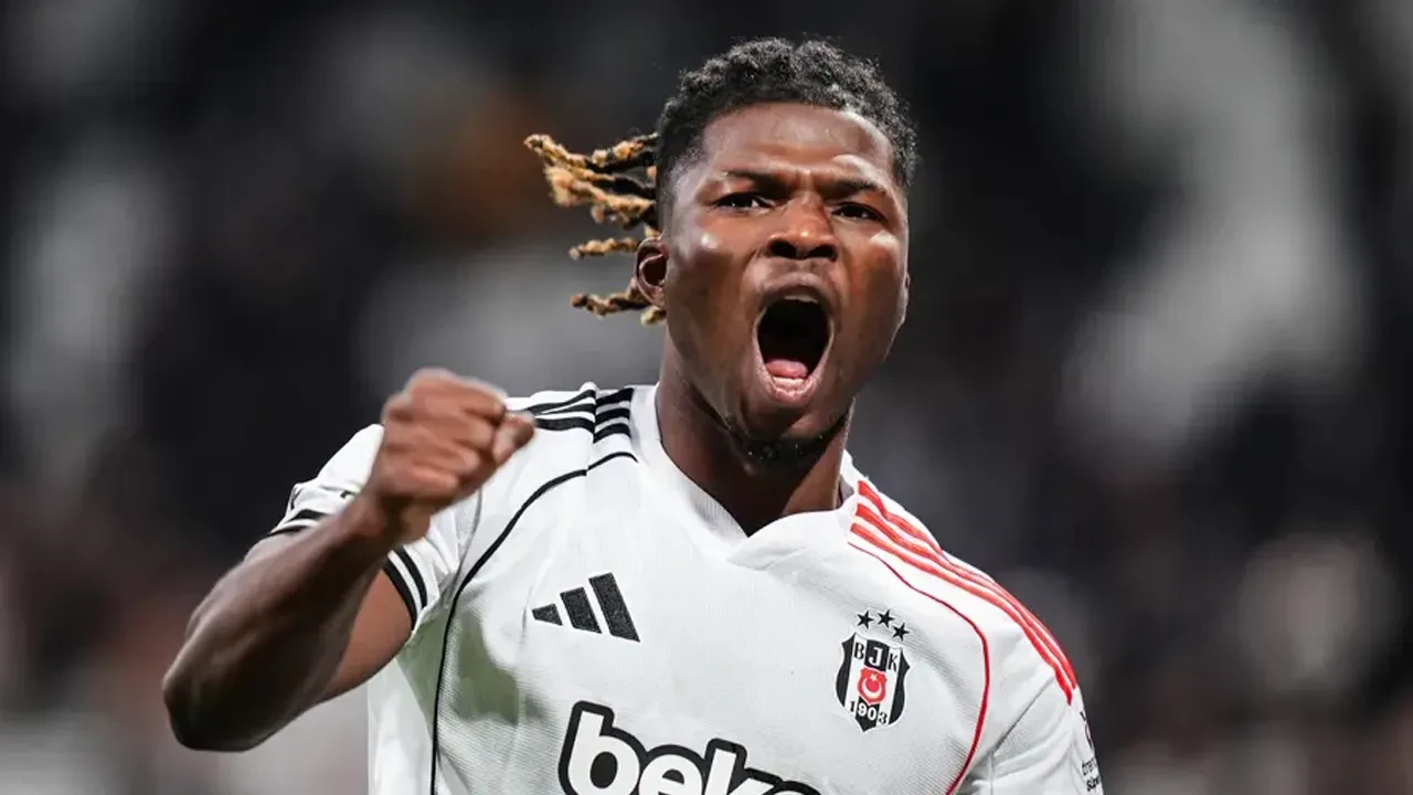 Beşiktaş'a El Bilal Toure'den kötü haber