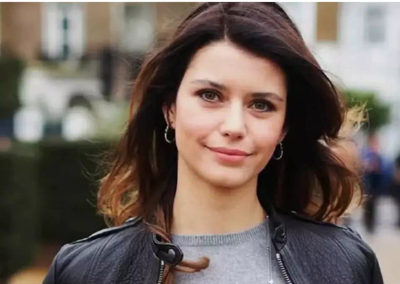 Engin Akyürek, Beren Saat'in şarkıcılık performansını değerlendirdi 