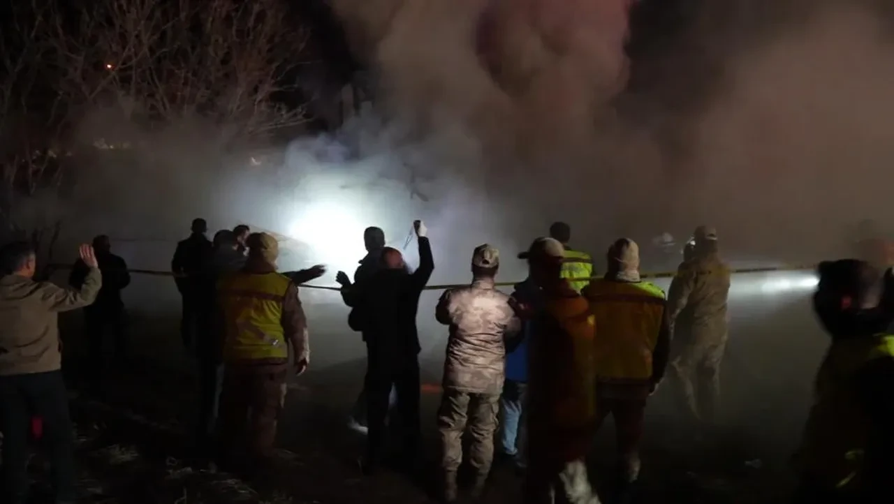 Gümüşhane'de yaşlı çiftin yaşadığı ev yandı! 1 kişinin cansız bedenine ulaşıldı