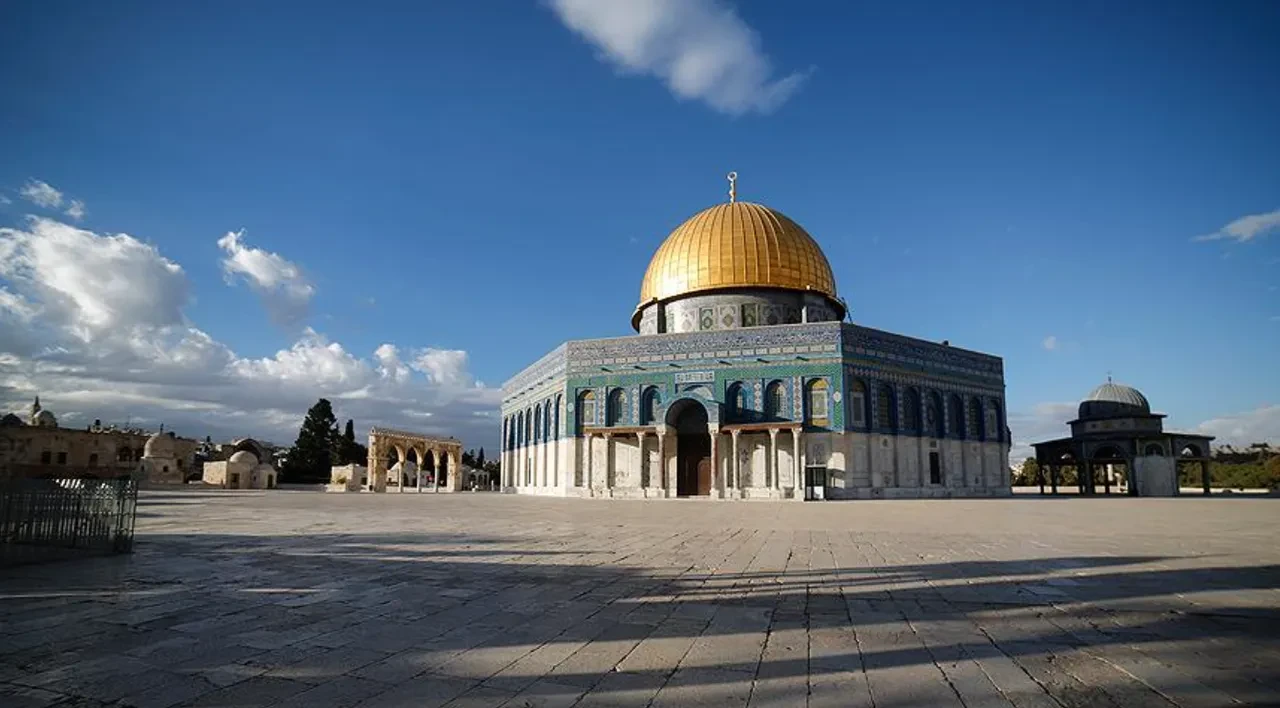 İsrail'den Kudüs'te alçak hamle: Mescid-i Aksa İmamı Muhammed Ali Abbasi gerekçesiz gözaltına alındı!