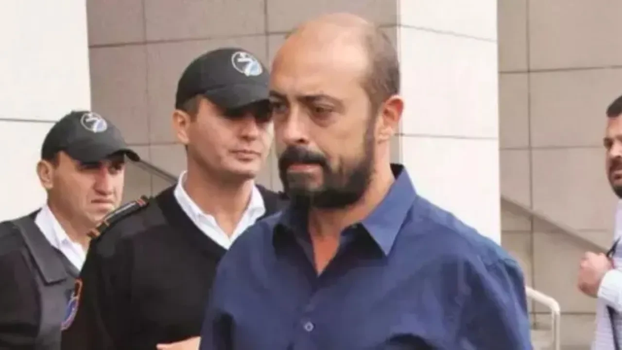 Kerem Altan kimdir, kimin oğlu? Kerem Altan Defne Joy Foster’in neyi oluyor?