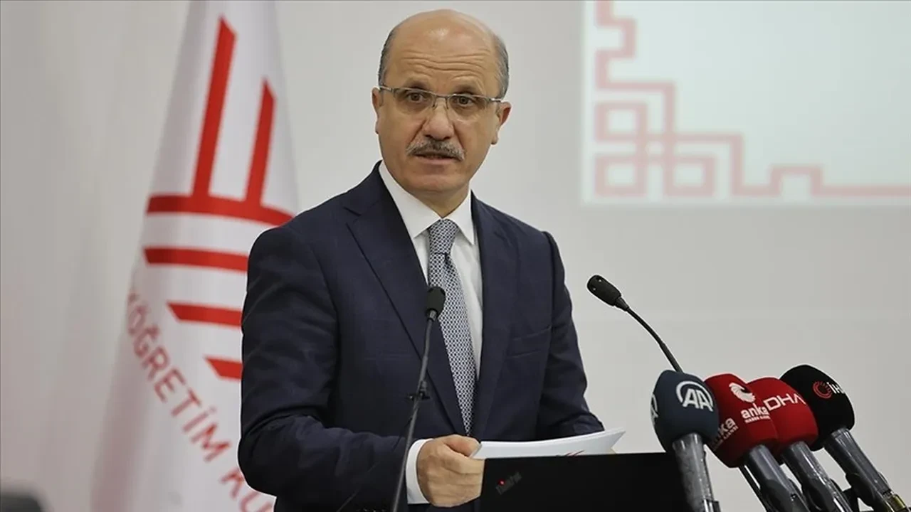 Üniversiteye hazırlananlara büyük şok! Kontenjanlar düşürülüyor: Vakıf üniversiteleri de etkilenecek