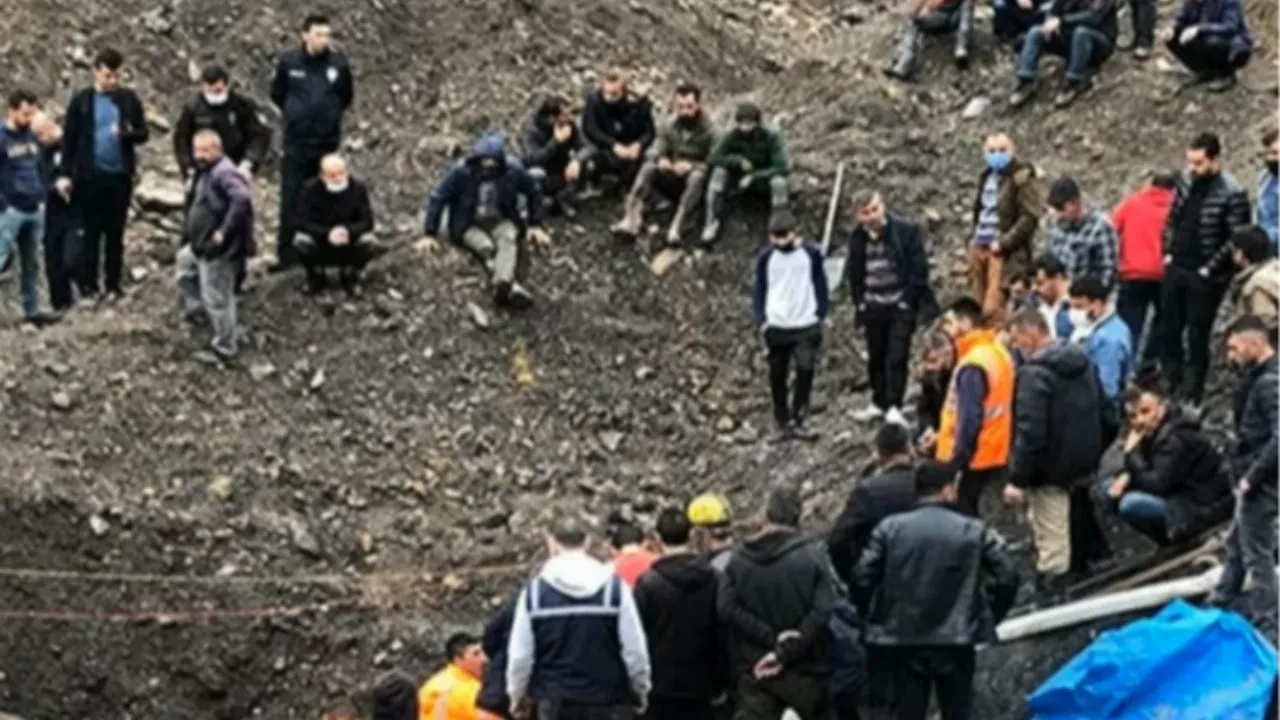 Zonguldak'ta maden ocağında göçük! 4 işçi mahsur kaldı 