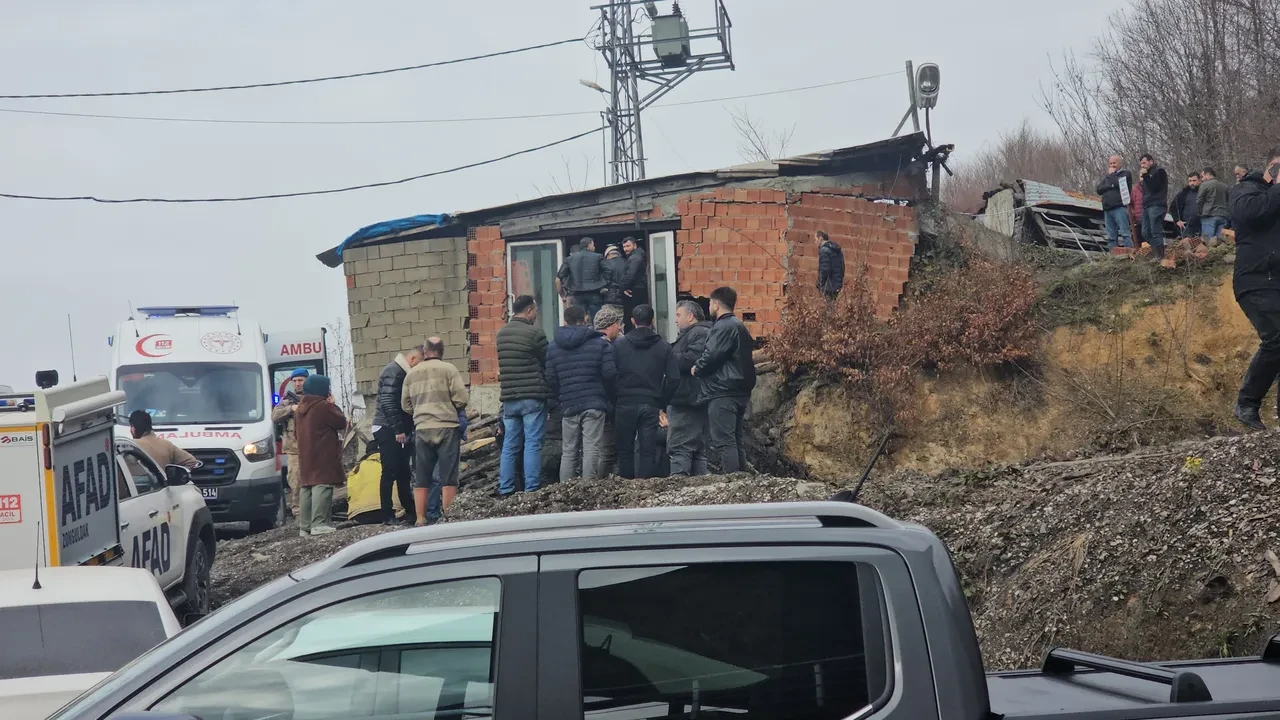 Zonguldak'ta maden ocağında göçük! 3 işçiden biri kurtarıldı: Çalışmalar sürüyor