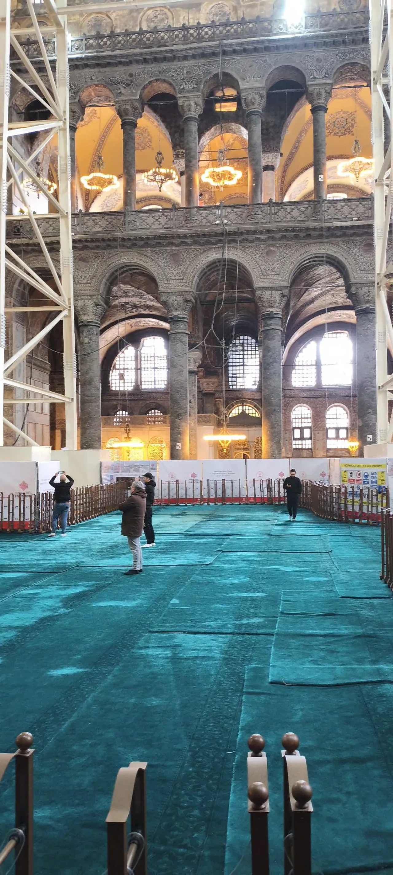 Ayasofya-i Kebir Camii Ramazan’da ibadete hazır! İç mekan iskele kurulumu tamamlandı