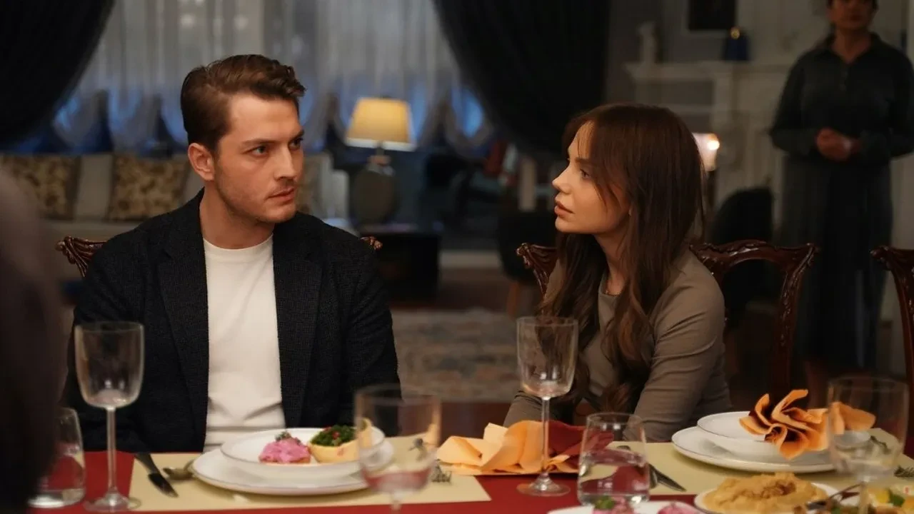 Aynı Yağmurun Altında dizisine yeni senarist! Fenomen dizi Yalı Çapkını’nı kaleme almıştı