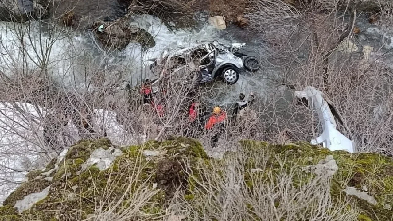 Bitlis'te katliam gibi kaza! 3 ölü, 5 yaralı