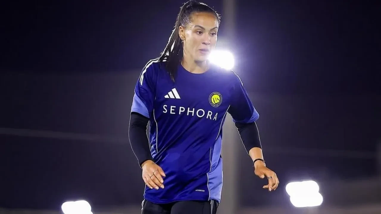 Brezilyalı futbolcu Kathleen Souza Müslüman oldu! Başarılı kadın futbolcu duygu dolu anları sosyal medyasından paylaştı