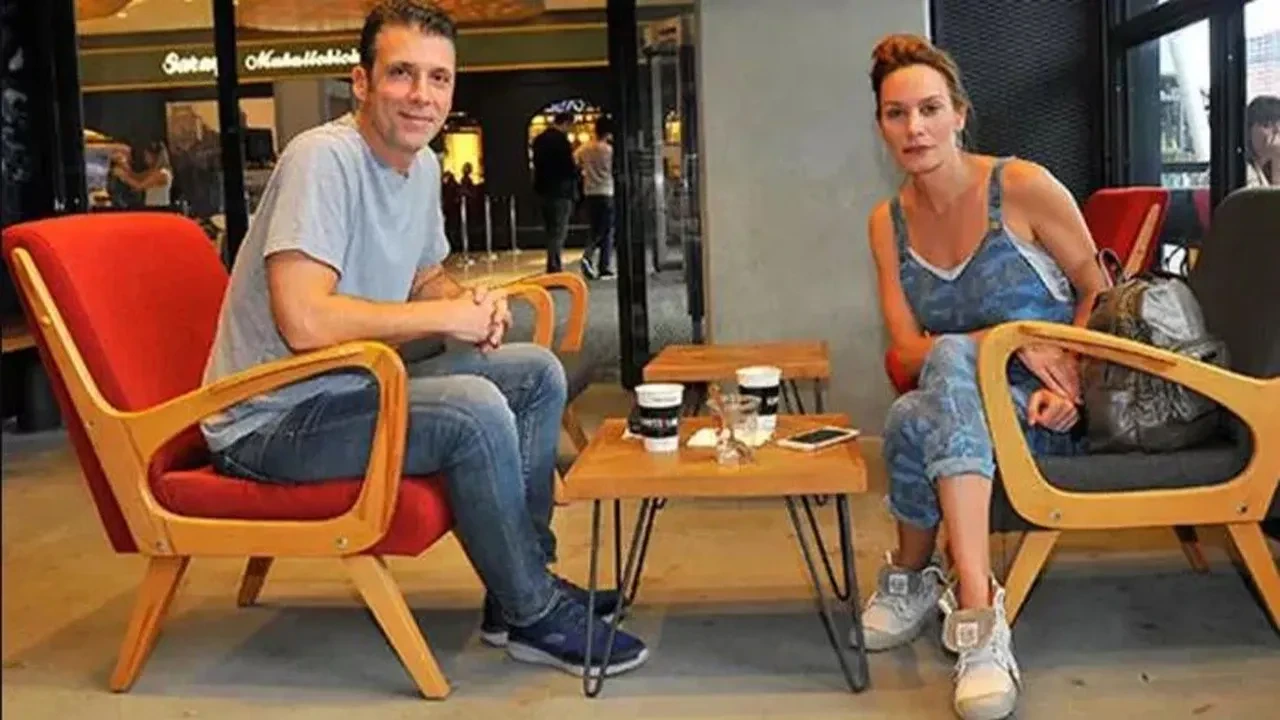 Ceyda Düvenci ve Güçlü Mete evleniyor mu? Yüzük detayı takipçilerin gözünden kaçmadı!