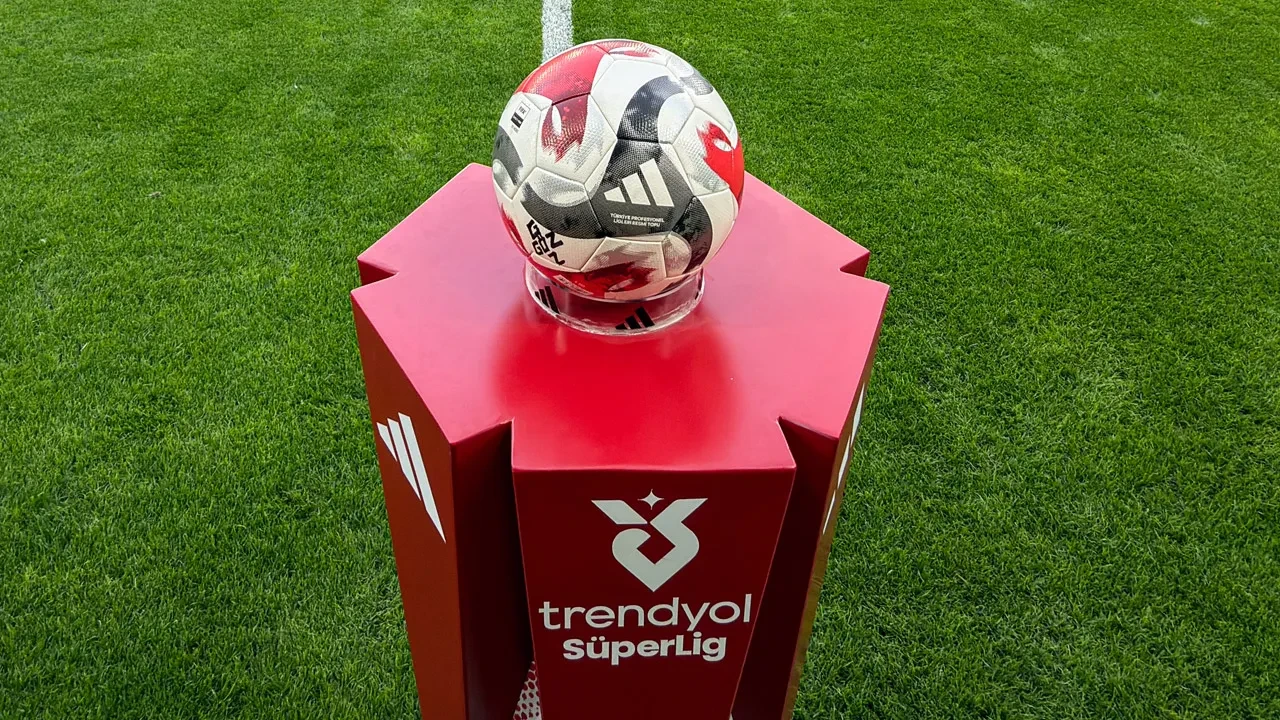 Derbilerin puan durumu belli oldu! Zirvedeki takım farkı açtı