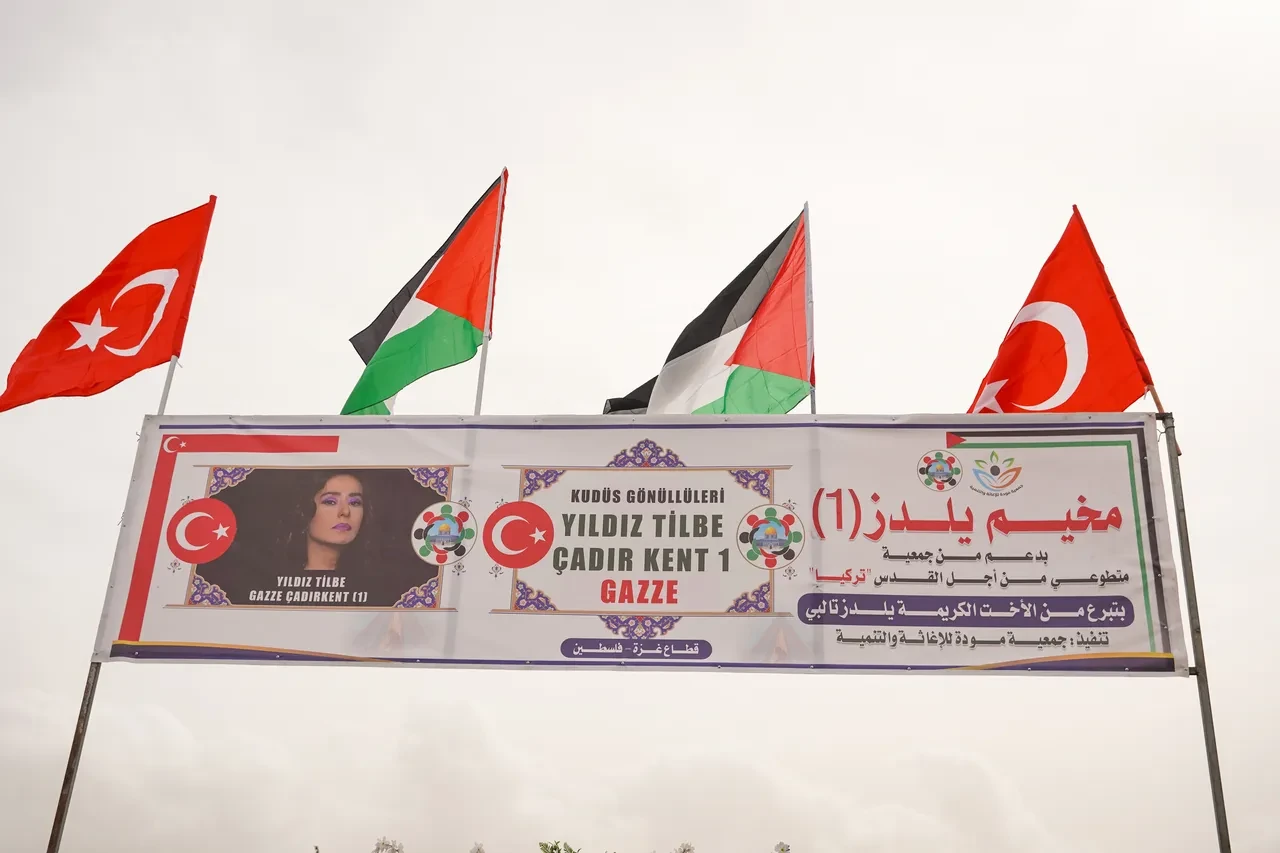 Gazze Şeridi'nde kurulan 'Yıldız Tilbe Çadır Kenti'nin açılışı yapıldı!