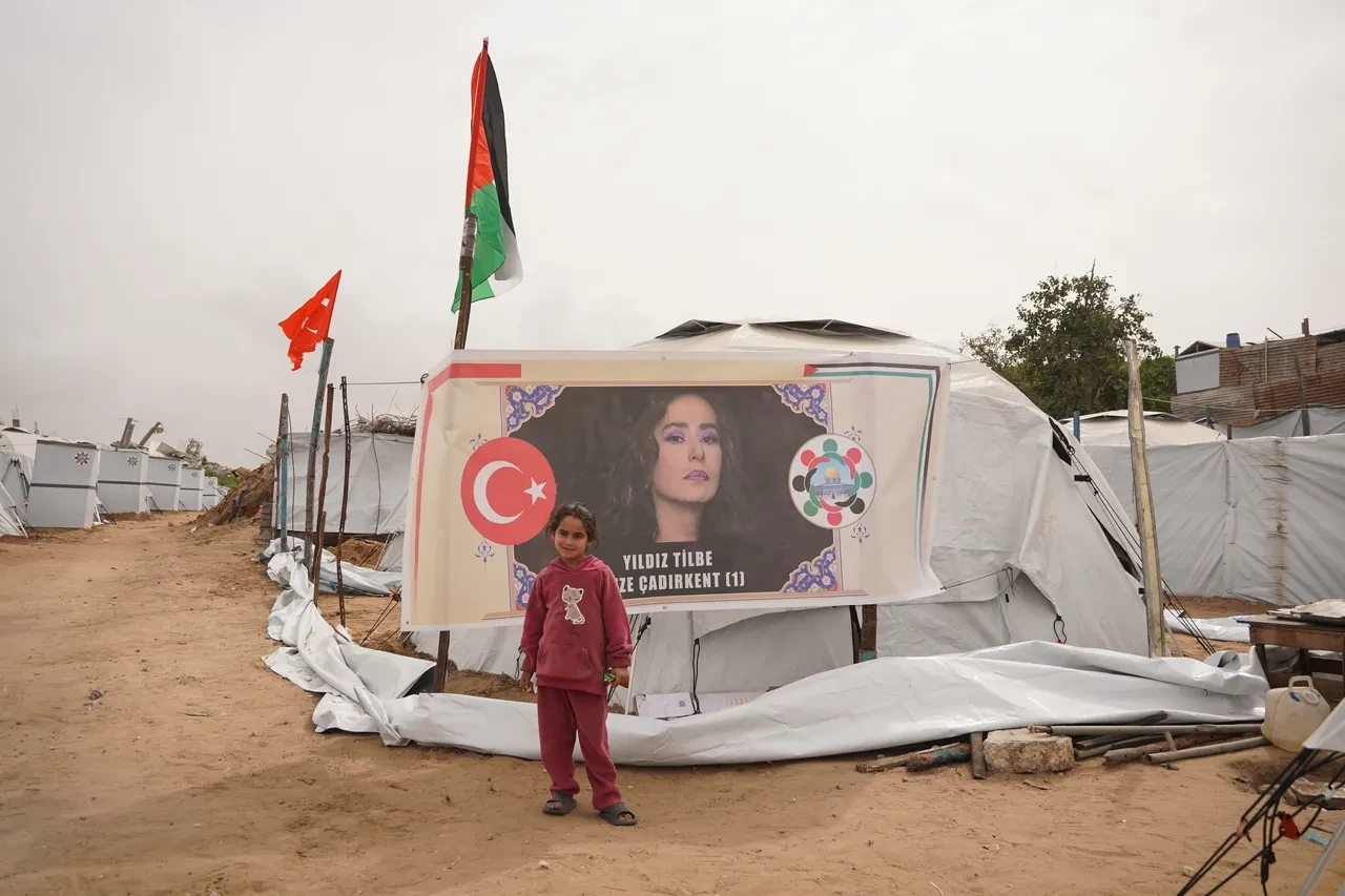 Gazze Şeridi'nde kurulan 'Yıldız Tilbe Çadır Kenti'nin açılışı yapıldı!