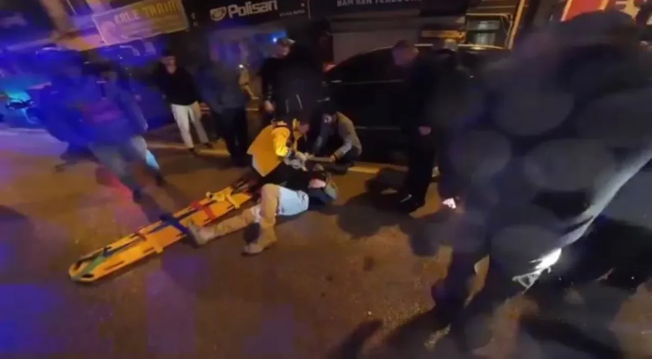 Karşıdan karşıya geçerken araba çarptı, hastaneden sonra cezaevine gönderildi