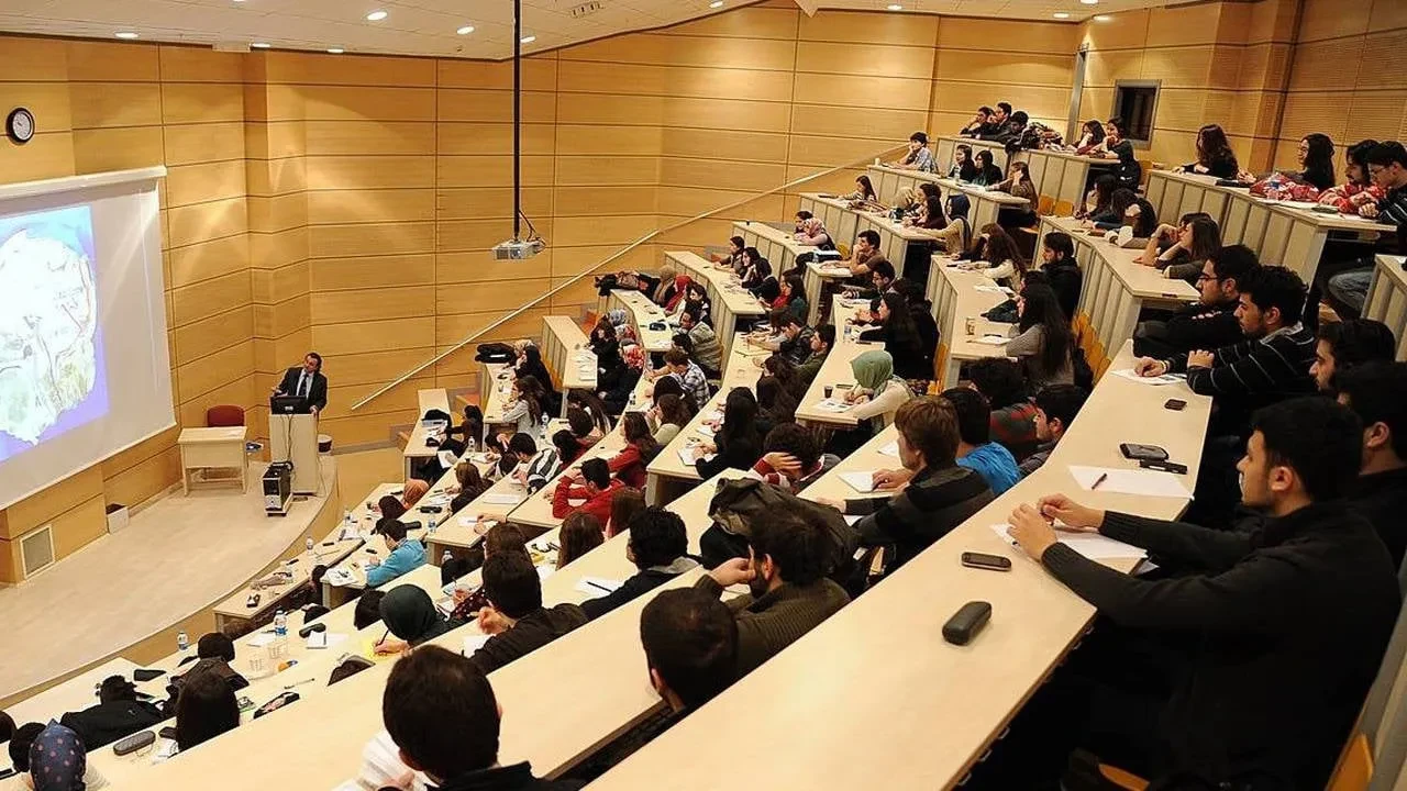 Kontenjanı azaltılan bölümler belli oldu açıklama geldi! Üniversite kontenjanı azaltılan tüm bölümler listesi