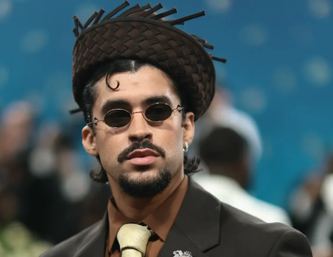 Lvbel C5 şov yapayım derken hayranının telefonunu kırdı! 