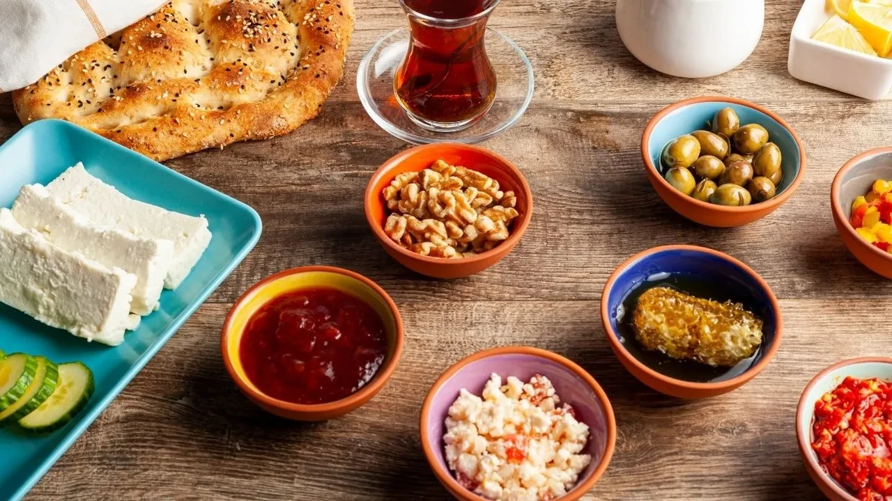 Sahurda tüketin oruç boyunca acıkmayın! İşte yoğurt karışımı