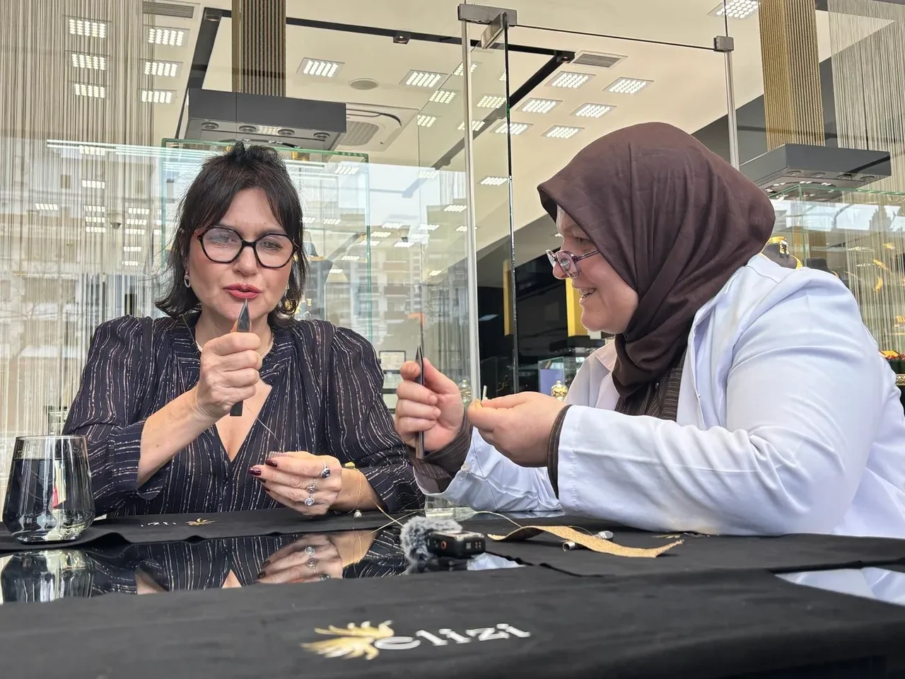 Şevval Sam Trabzon hasırına ilmek attı