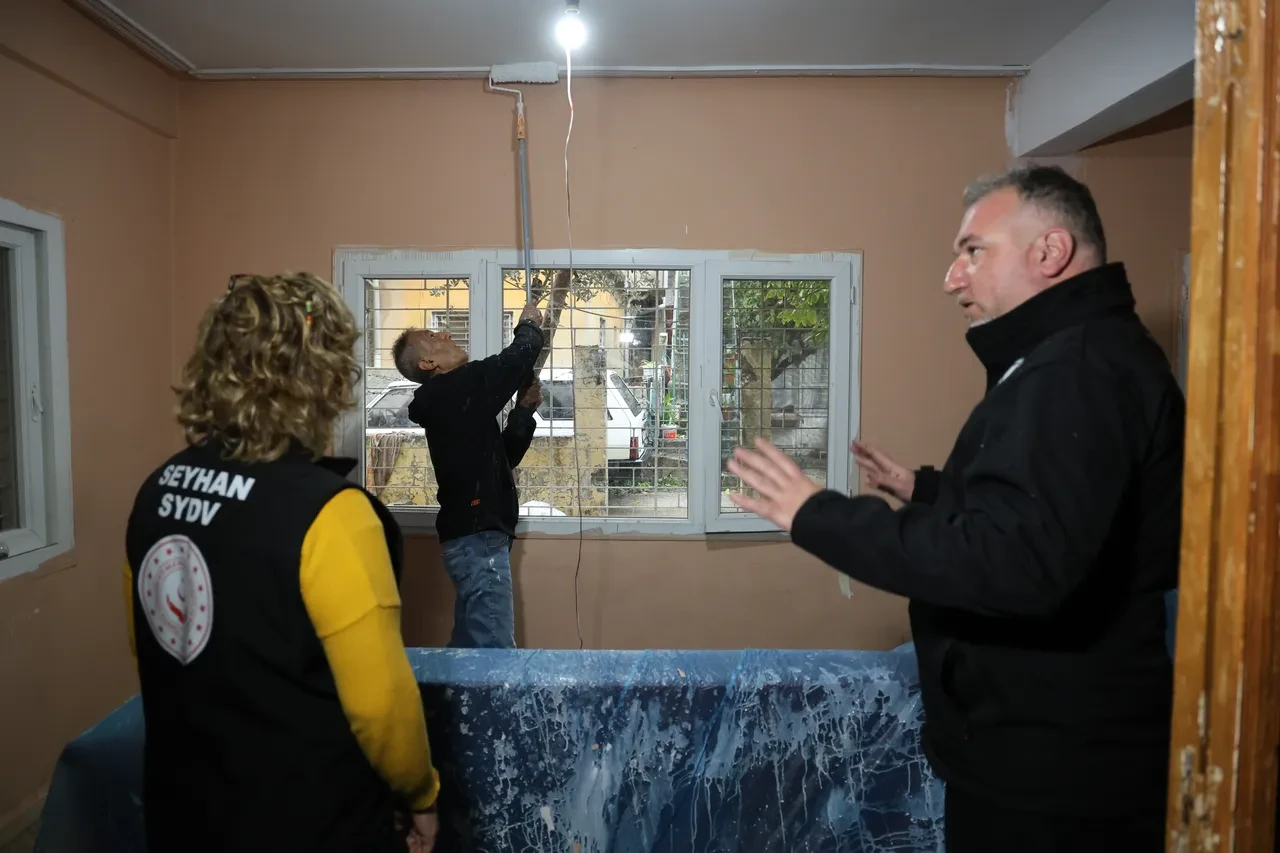 Sözleri Türkiye'yi ağlatmıştı! Otogarda söyledikleriyle yürekleri dağlayan çocuk ve ailesi, yeni evlerine kavuştu