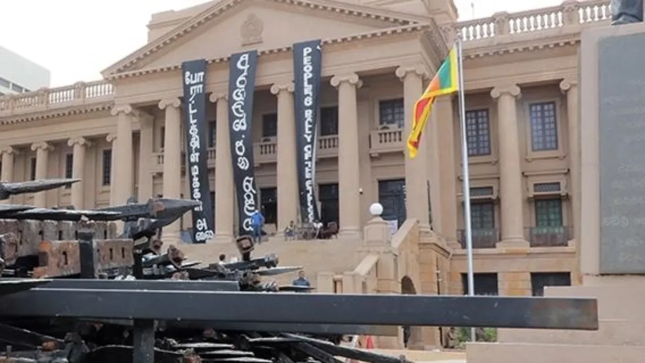 Sri Lanka'dan dikkat çeken karar! Milletvekillerinin emekli maaşları kaldırıldı