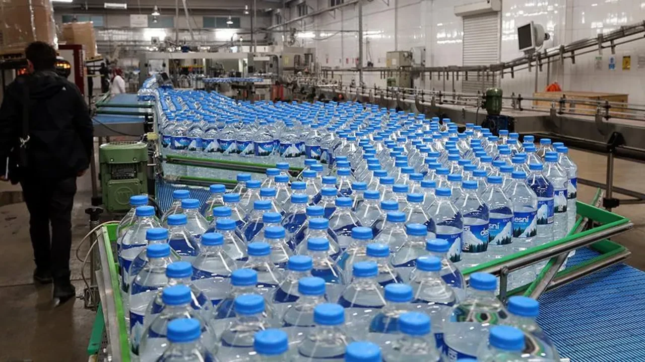 Suya zam yağmuru! Üç büyükşehirde damacana fiyatları 'uçtu'