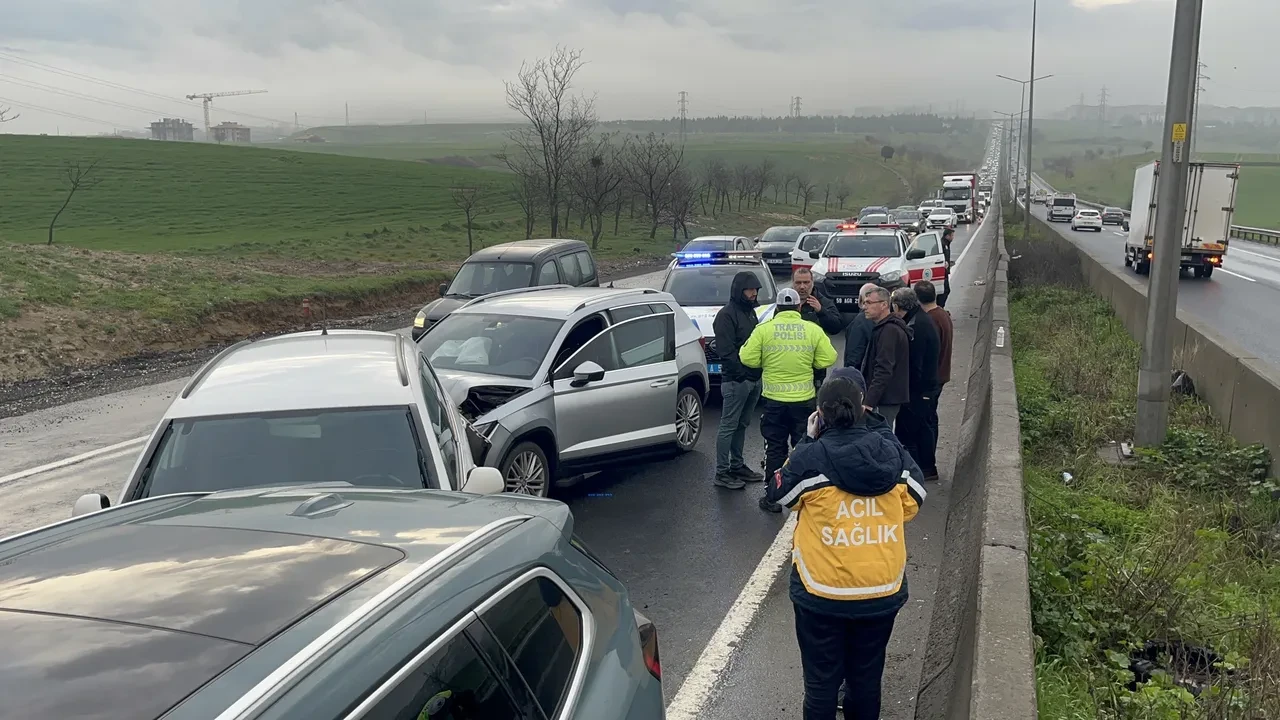Tekirdağ'da 4 aracın karıştığı zincirleme kaza