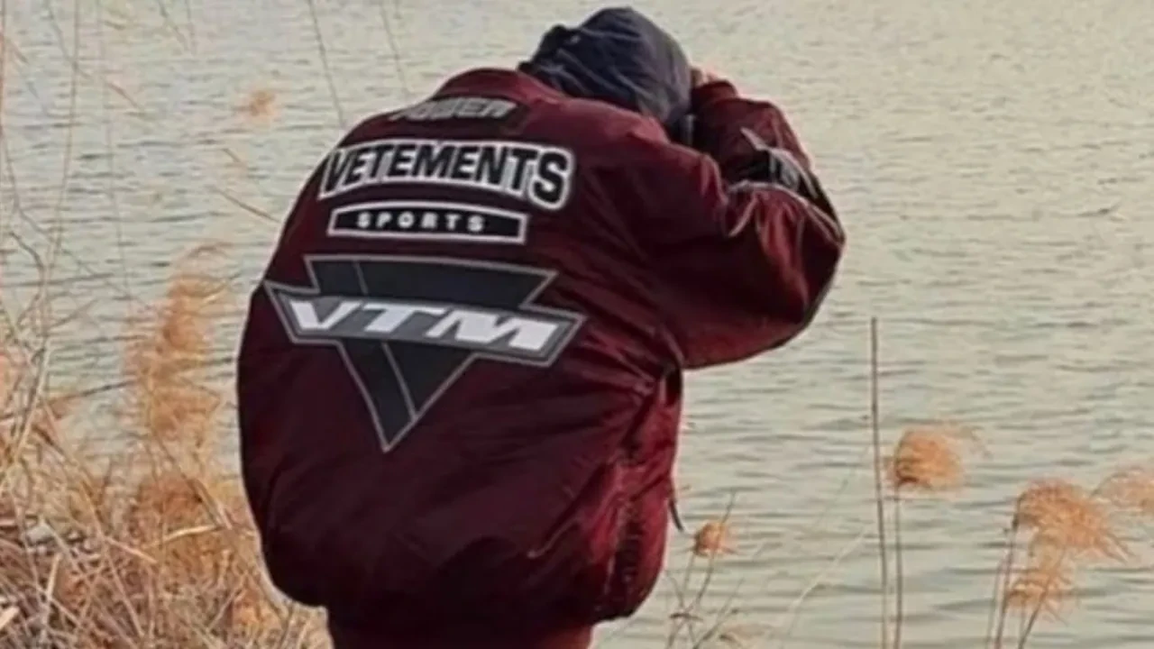 Ütü Yanığı baskılı gömlek sosyal medyada gündem oldu! Fiyatı dudak uçuklatıyor