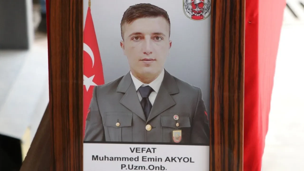 Uzman Çavuş Muhammet Emin Akyol, son yolculuğuna uğurlandı