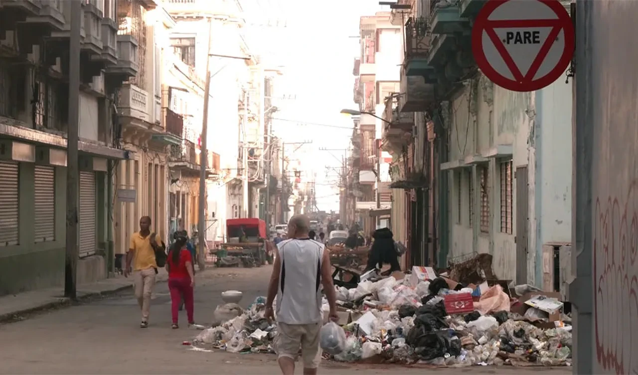 Yakıt tükendi, ülke krize sürüklendi! Küba çöplüğe döndü