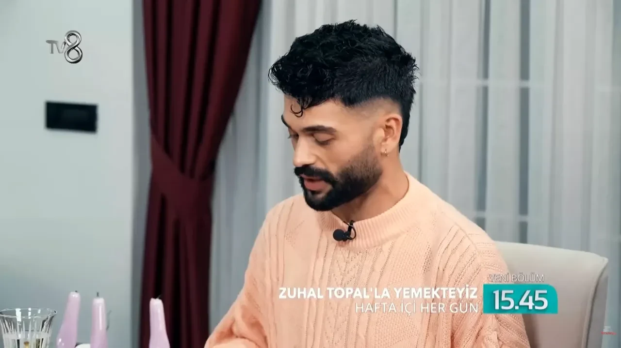 Yemekteyiz Efe Efeoğlu kimdir, mesleği nedir? Dedesi Zeki Müren'e ders veren TRT sanatçısı çıktı!