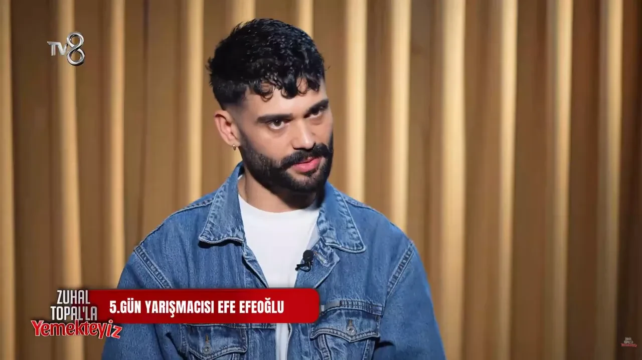 Yemekteyiz Efe Efeoğlu kimdir, mesleği nedir? Dedesi Zeki Müren'e ders veren TRT sanatçısı çıktı!