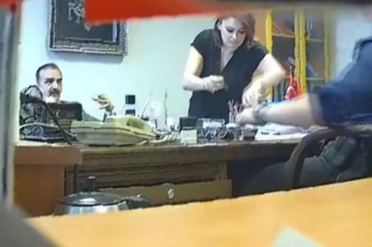 "Yenidoğan Çetesi" davasını açan savcıyı tehdit etmişti! Cezası belli oldu